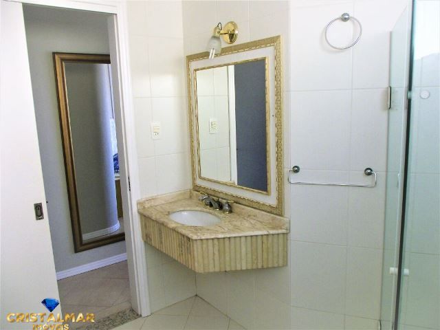 Casa à venda com 5 quartos, 250m² - Foto 24