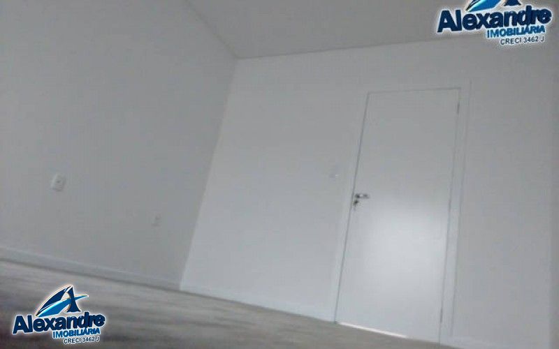 Casa à venda com 2 quartos, 98m² - Foto 11