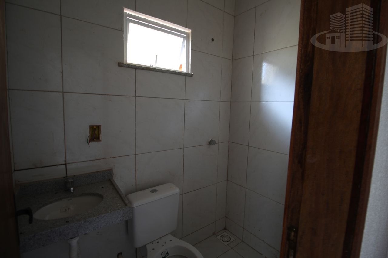 Casa à venda com 2 quartos, 72m² - Foto 7
