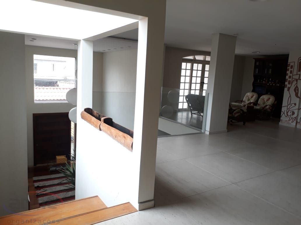 Sobrado à venda com 3 quartos, 200m² - Foto 12