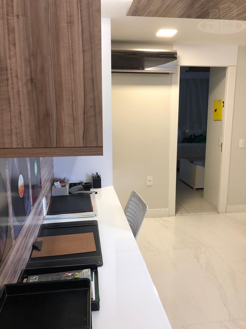 Apartamento à venda com 3 quartos, 196m² - Foto 21