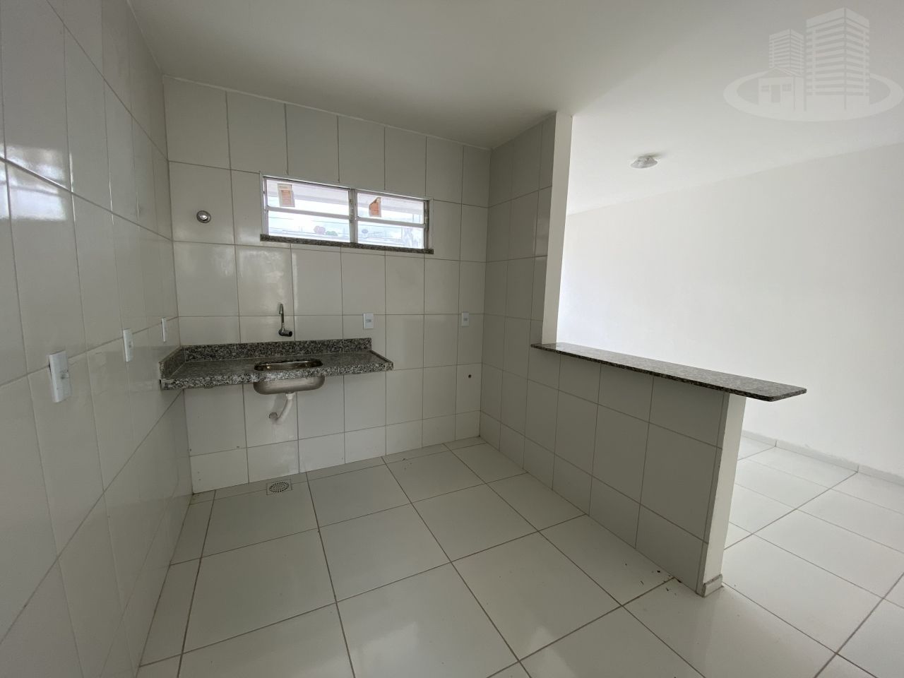 Casa à venda com 3 quartos, 84m² - Foto 4