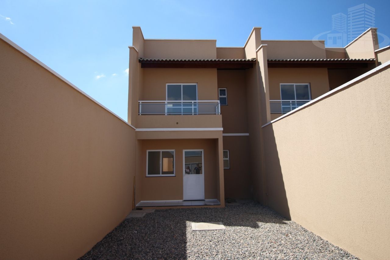 Casa à venda com 2 quartos, 81m² - Foto 1