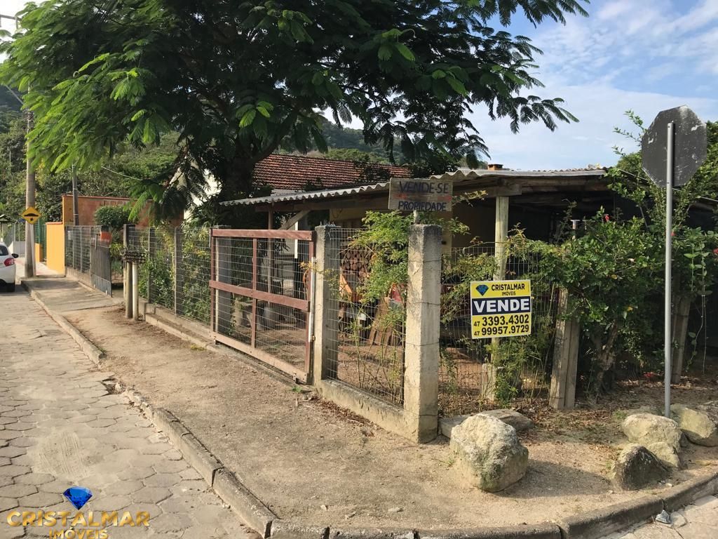 Casa à venda com 3 quartos, 110m² - Foto 2