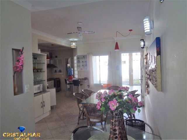 Casa à venda com 5 quartos, 250m² - Foto 8