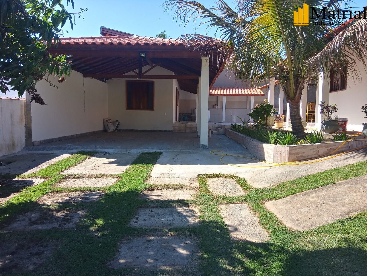 Fazenda à venda com 3 quartos, 239m² - Foto 1