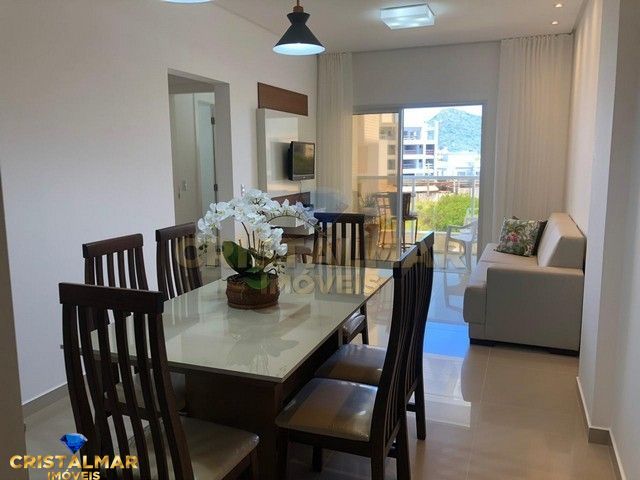 Apartamento à venda com 2 quartos, 75m² - Foto 3