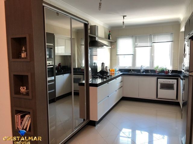 Apartamento à venda com 3 quartos, 220m² - Foto 13