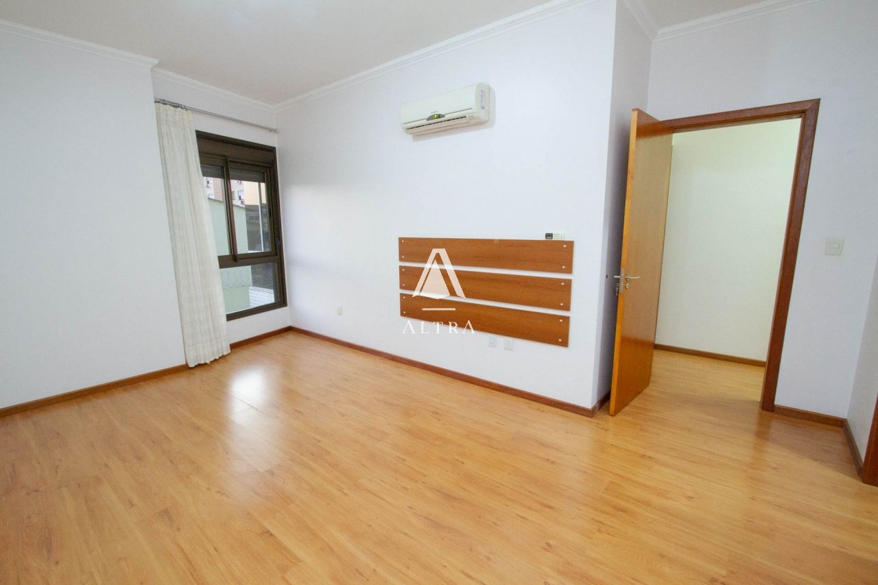 Apartamento à venda com 3 quartos, 140m² - Foto 11