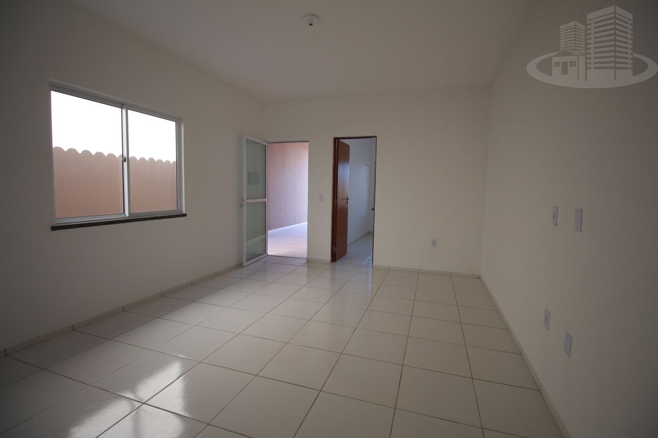 Casa à venda com 2 quartos, 79m² - Foto 6