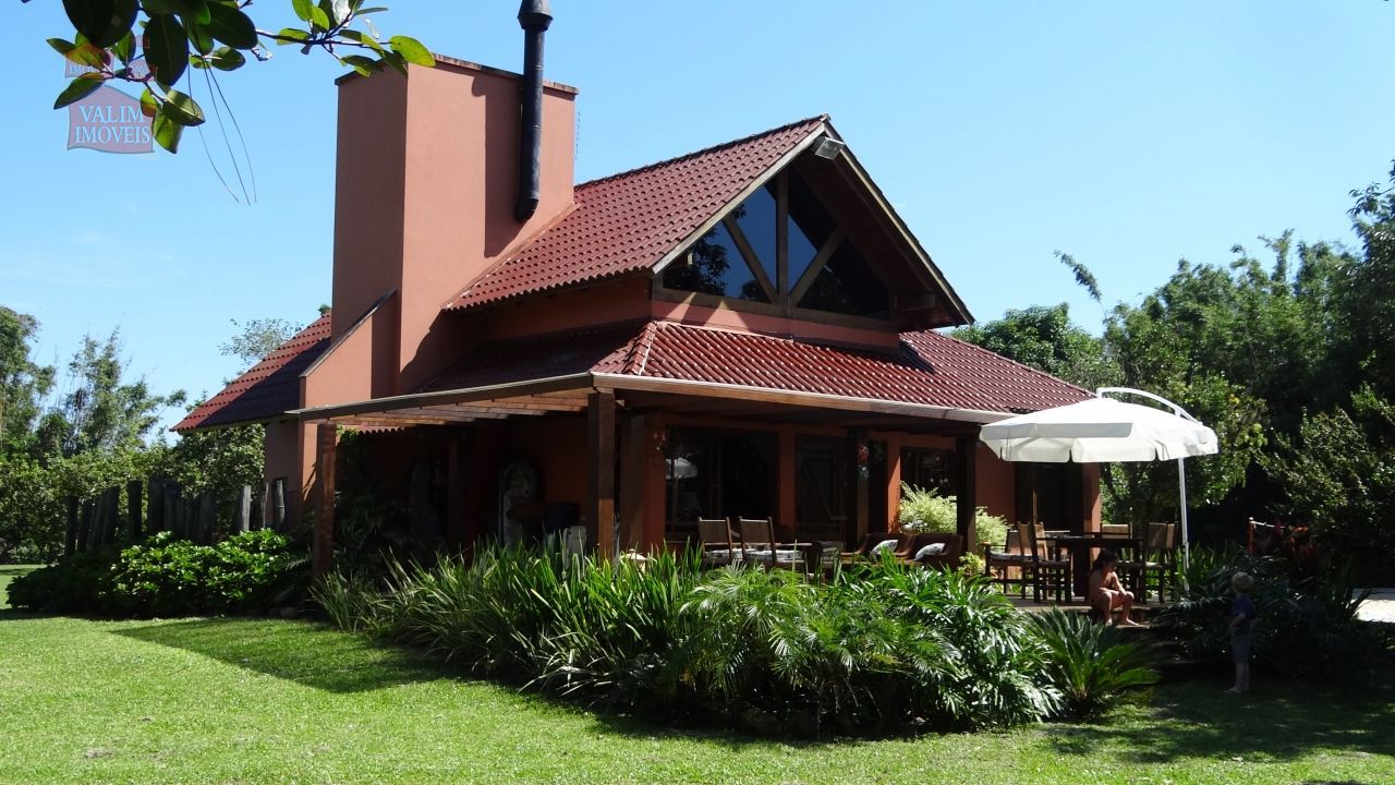 Chácara à venda com 3 quartos, 200m² - Foto 2
