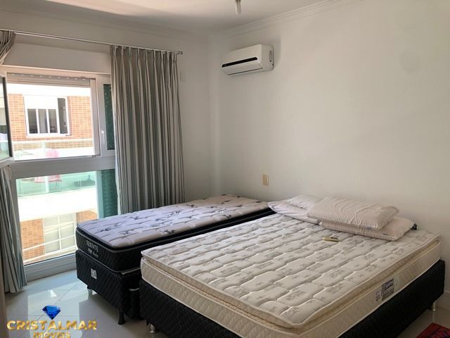 Apartamento à venda com 3 quartos, 220m² - Foto 17