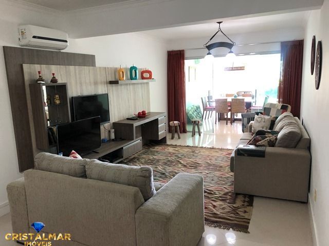 Apartamento à venda com 3 quartos, 220m² - Foto 11