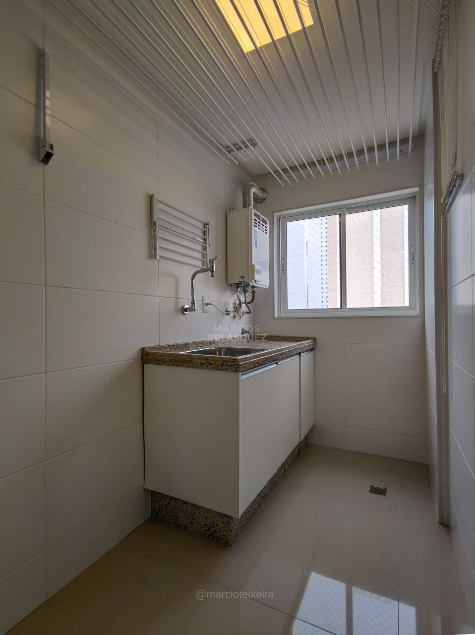 Apartamento à venda com 3 quartos, 122m² - Foto 21