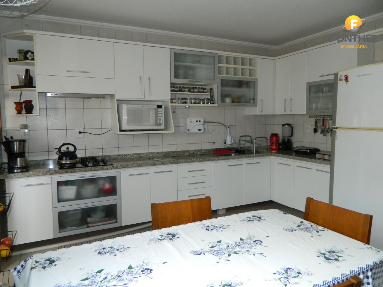 Apartamento à venda com 3 quartos, 162m² - Foto 9