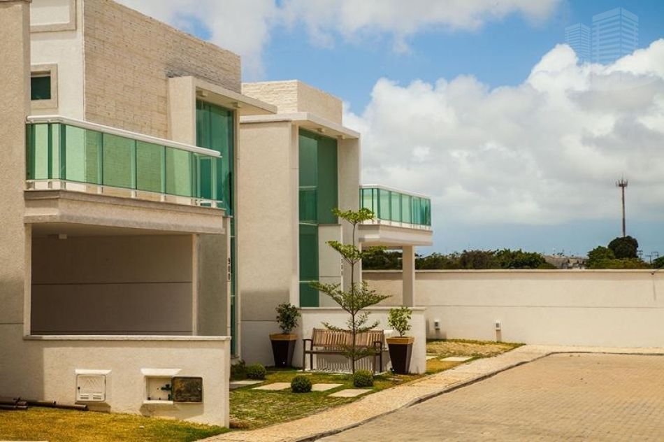 Casa de Condomínio à venda com 4 quartos, 226m² - Foto 2