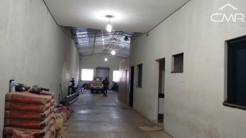 Depósito-Galpão-Armazém à venda com 2 quartos, 375m² - Foto 1
