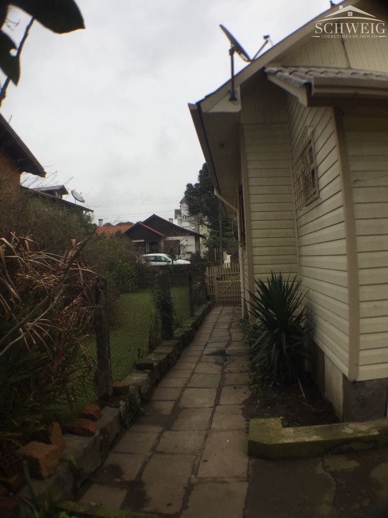 Casa à venda com 6 quartos, 270m² - Foto 17
