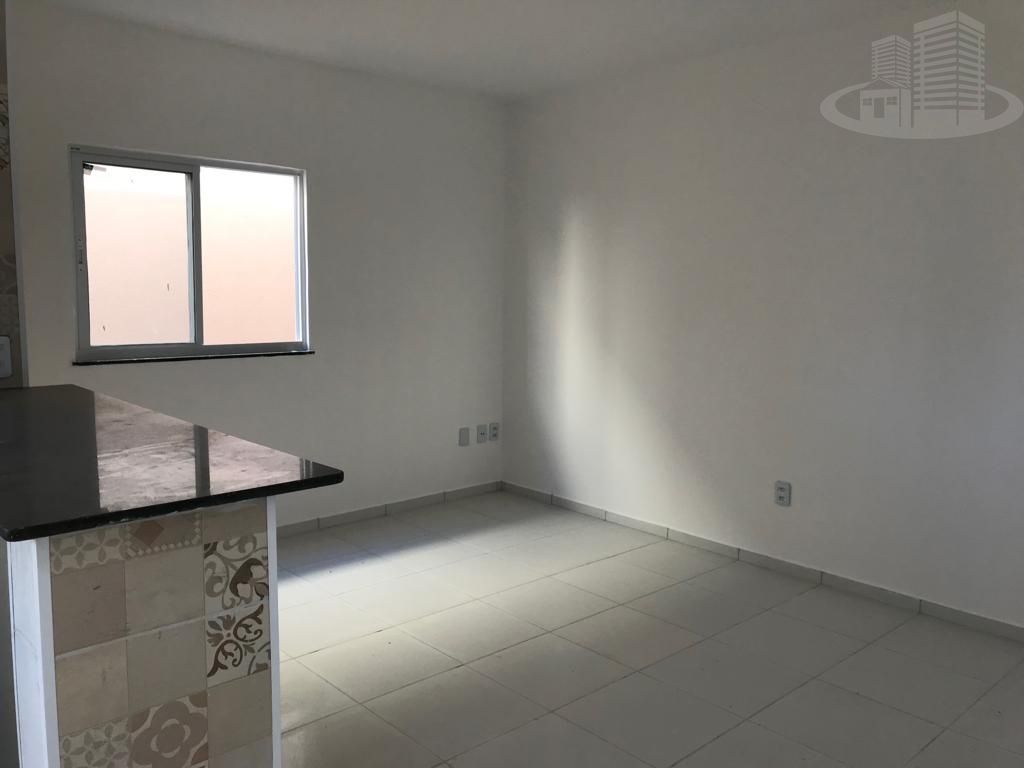 Casa à venda com 2 quartos, 74m² - Foto 4