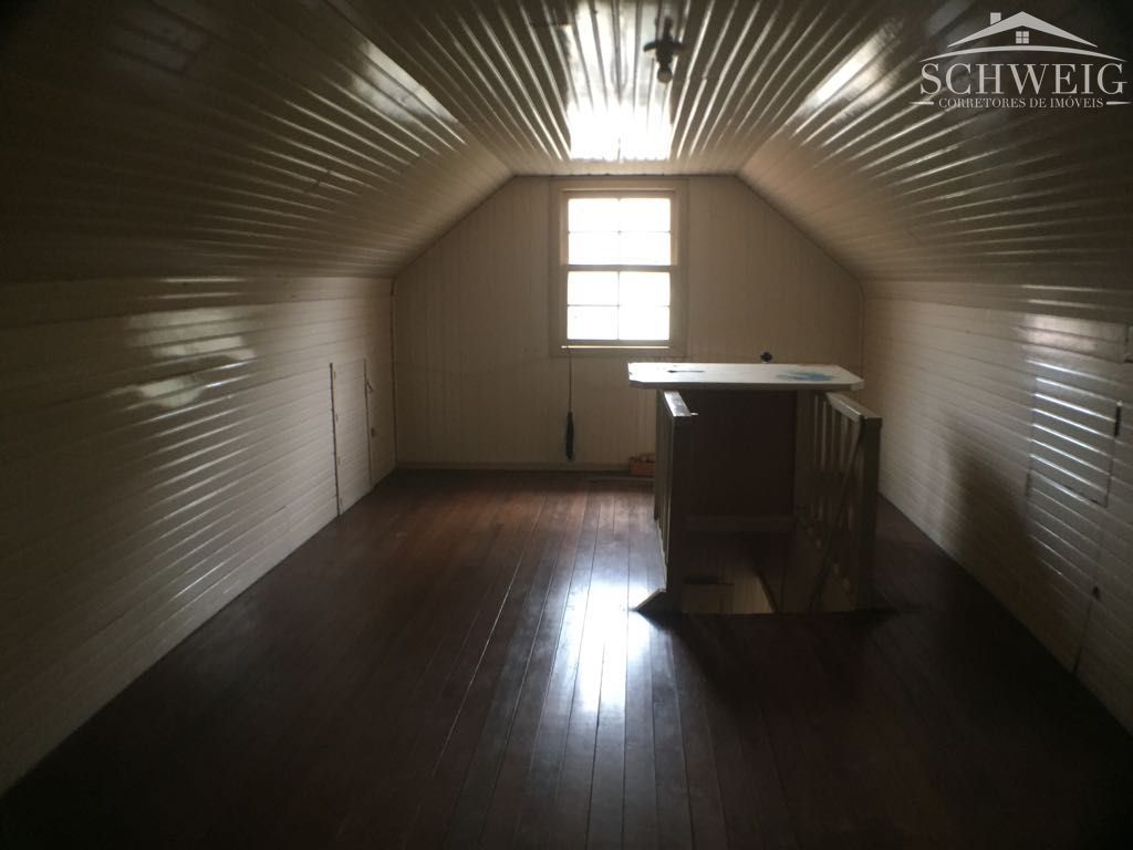 Casa à venda com 6 quartos, 270m² - Foto 11