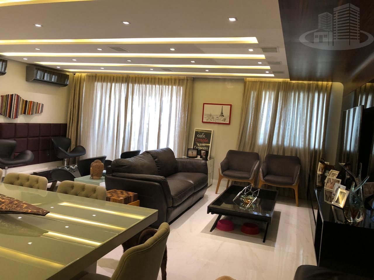 Apartamento à venda com 3 quartos, 196m² - Foto 2