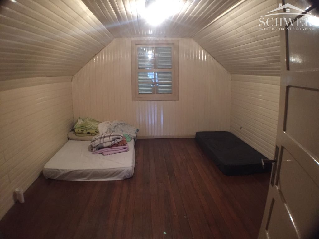 Casa à venda com 6 quartos, 270m² - Foto 10