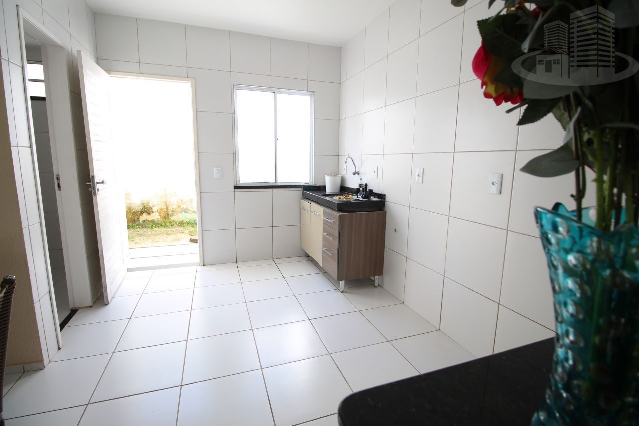 Casa à venda com 2 quartos, 74m² - Foto 8