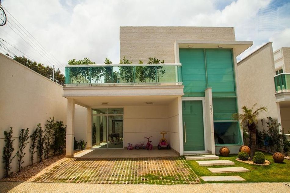 Casa de Condomínio à venda com 4 quartos, 226m² - Foto 1