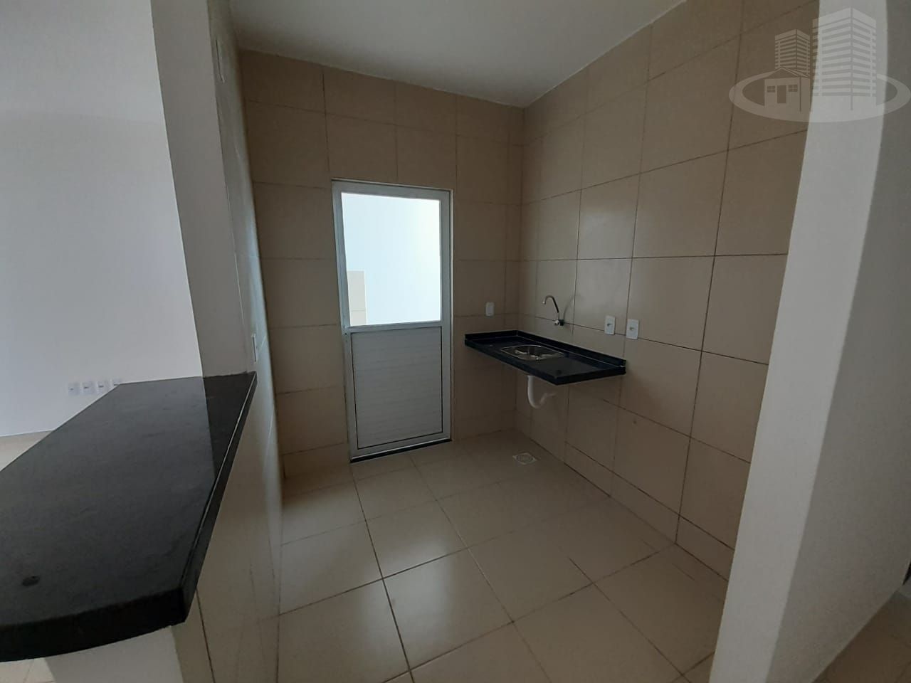 Casa à venda com 3 quartos, 80m² - Foto 3