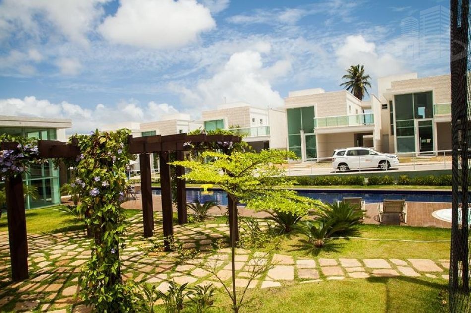 Casa de Condomínio à venda com 4 quartos, 226m² - Foto 4