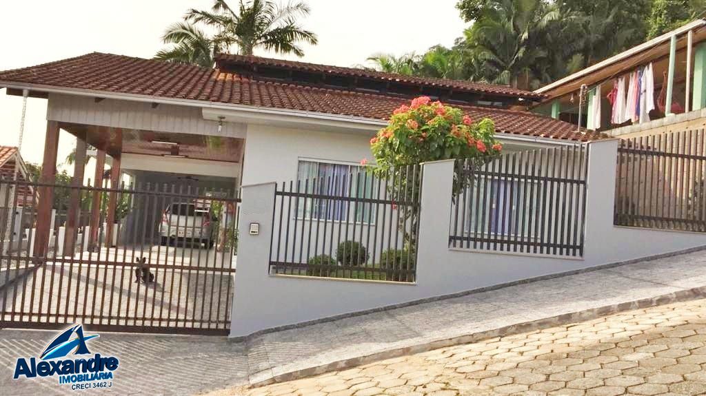 Casa  venda  no Ilha da Figueira - Jaragu do Sul, SC. Imveis