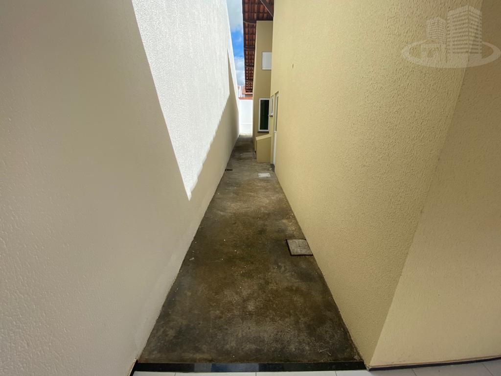 Casa à venda com 2 quartos, 88m² - Foto 14