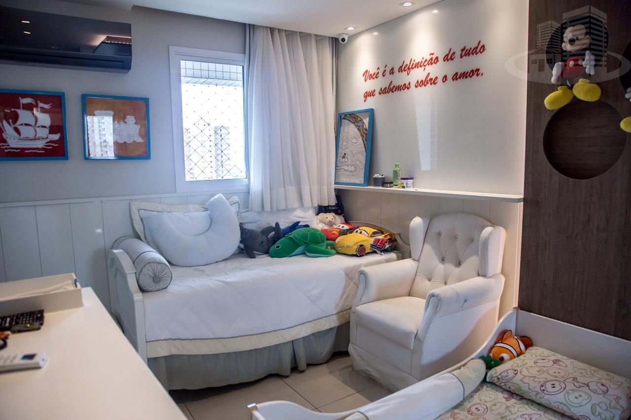 Apartamento à venda com 3 quartos, 196m² - Foto 6