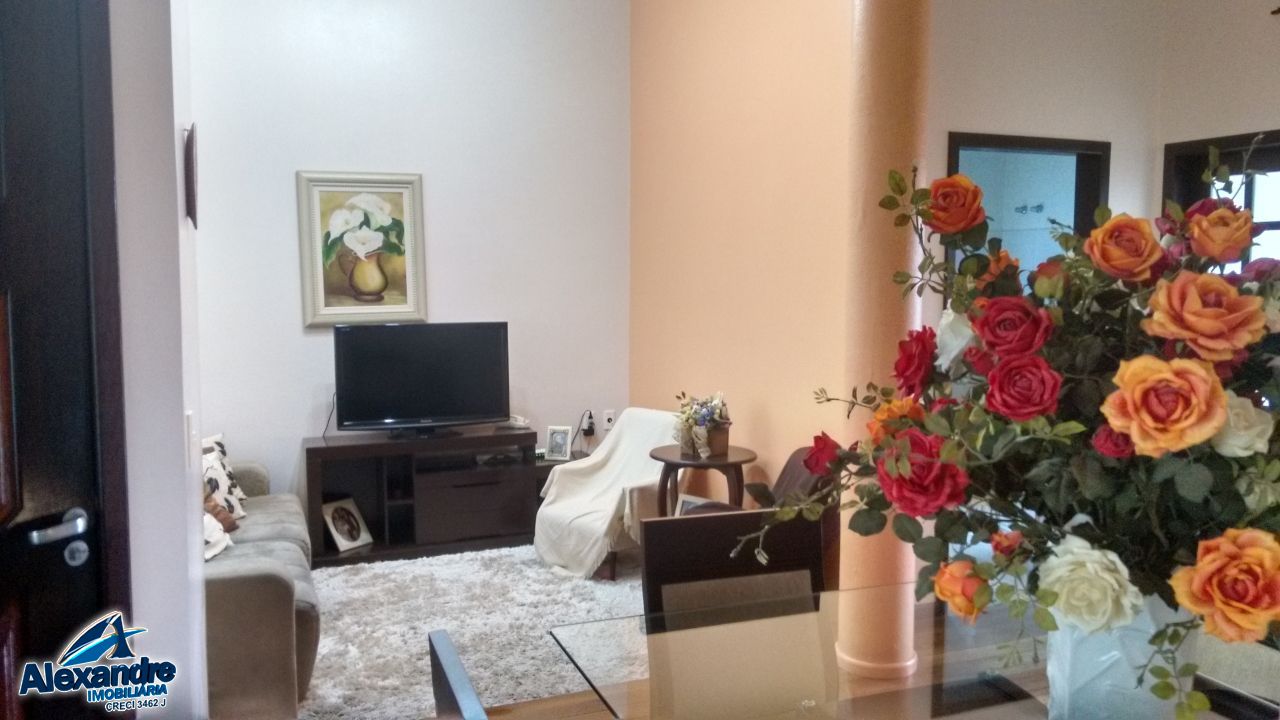 Casa à venda com 3 quartos, 187m² - Foto 2