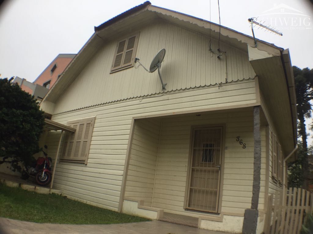 Casa à venda com 6 quartos, 270m² - Foto 2