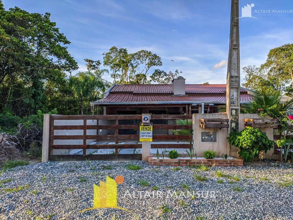 Casa  venda  no Praia das Palmeiras - Itapo, SC. Imveis