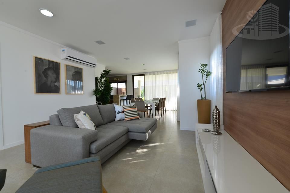 Casa de Condomínio à venda com 3 quartos, 239m² - Foto 3
