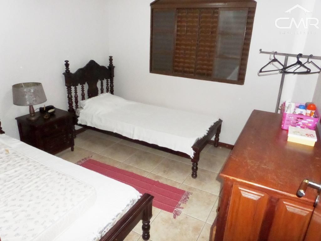 Chácara à venda com 4 quartos, 550m² - Foto 47