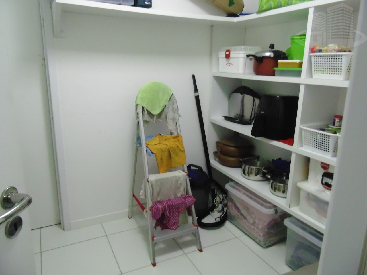 Apartamento à venda com 3 quartos, 259m² - Foto 14