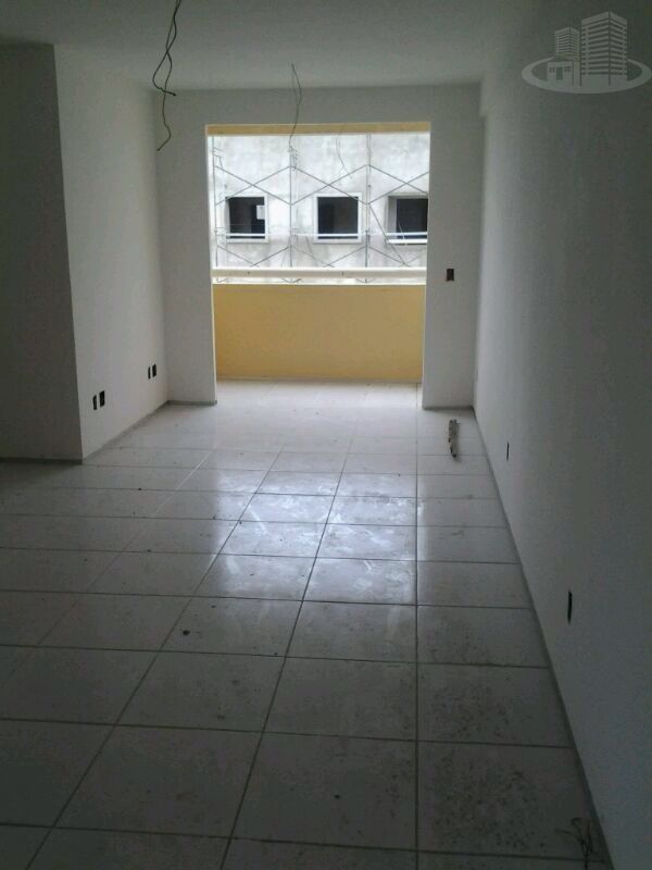 Apartamento à venda com 2 quartos, 58m² - Foto 2