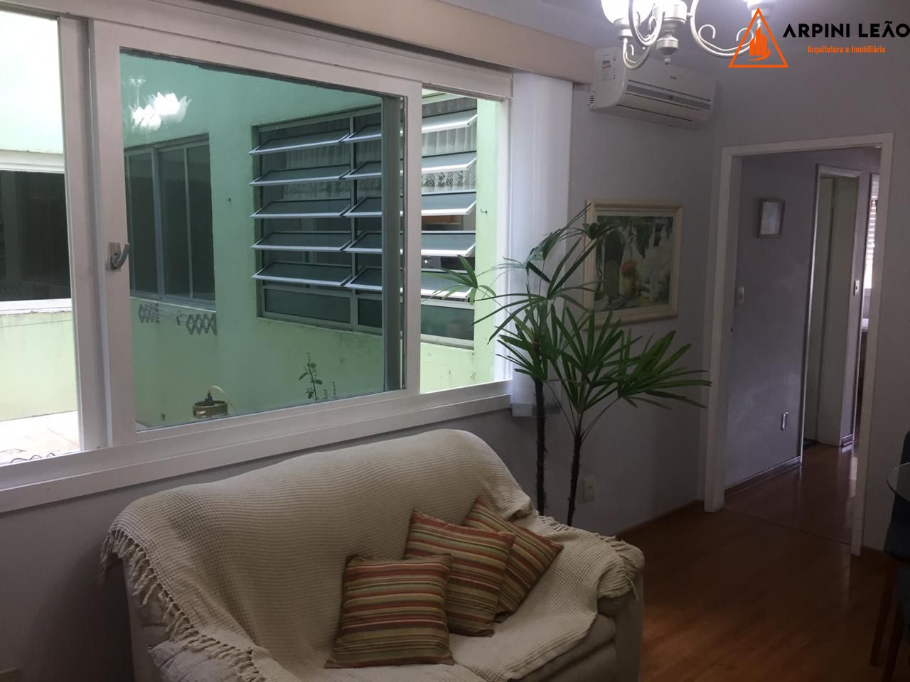 Apartamento à venda com 2 quartos, 54m² - Foto 1