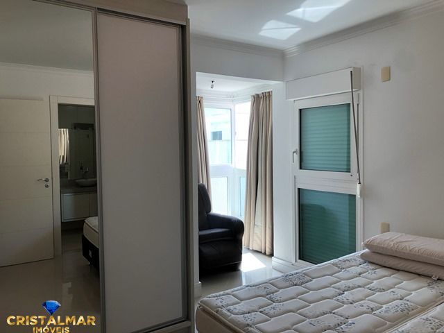 Apartamento à venda com 3 quartos, 220m² - Foto 19