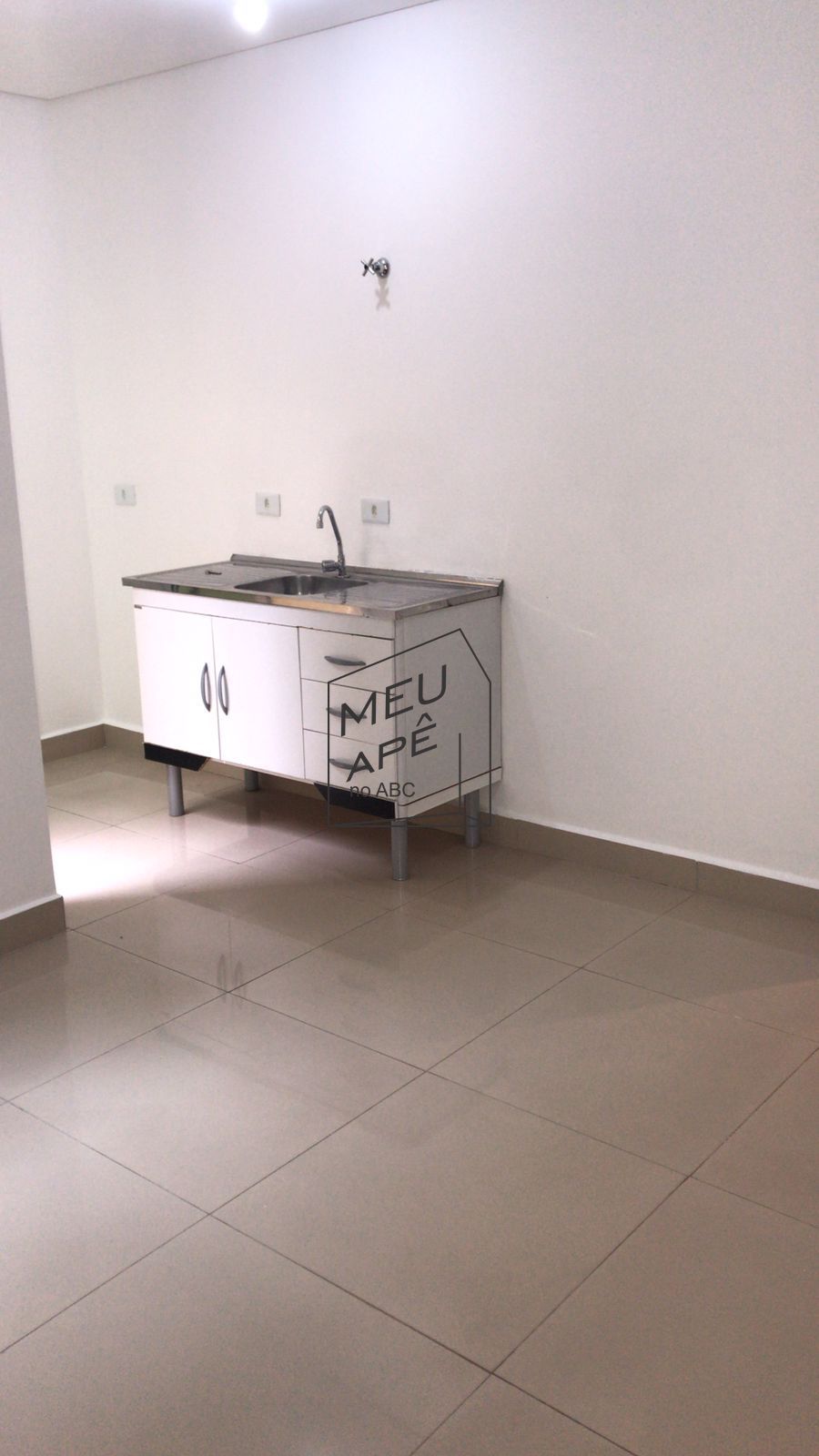 Apartamento à venda com 2 quartos, 56m² - Foto 2