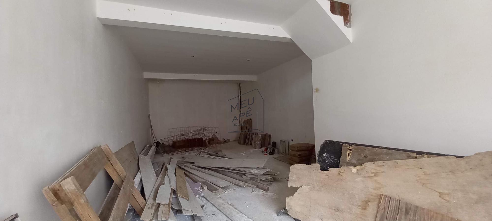 Sobrado à venda com 3 quartos, 160m² - Foto 2