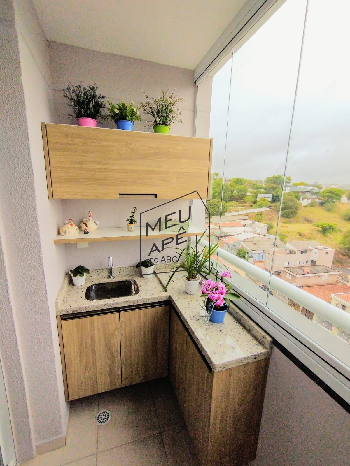 Apartamento à venda com 2 quartos, 70m² - Foto 1