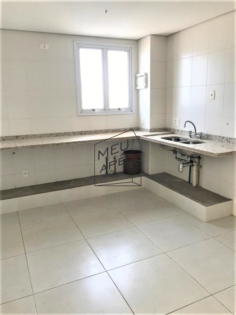 Apartamento à venda com 4 quartos, 213m² - Foto 15