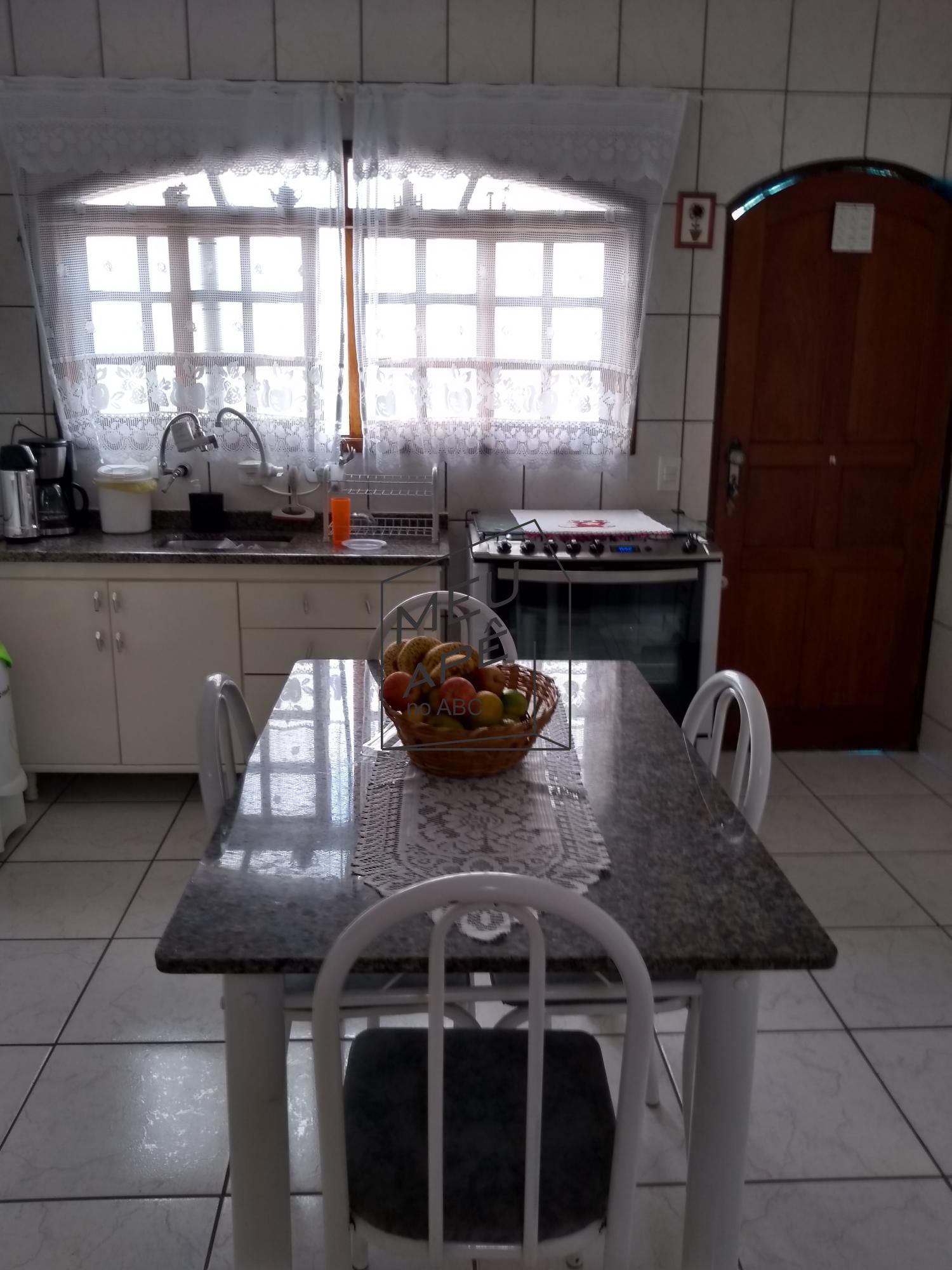 Sobrado, 3 quartos, 246 m² - Foto 1