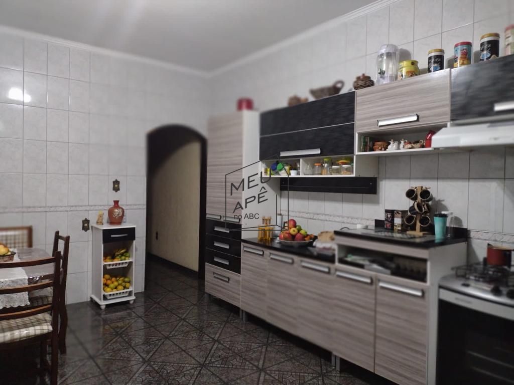 Sobrado à venda com 3 quartos, 200m² - Foto 4