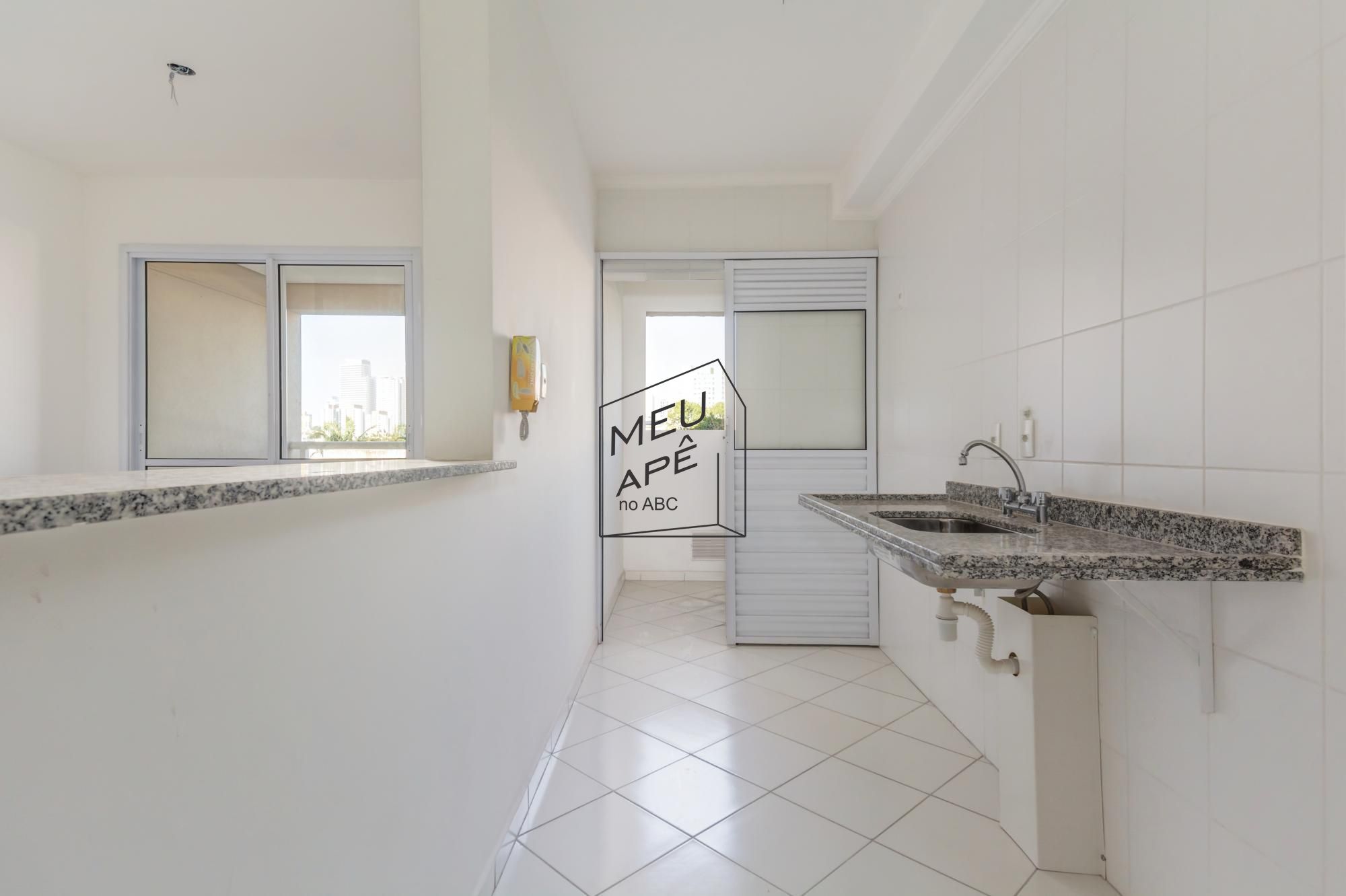 Apartamento à venda com 2 quartos, 65m² - Foto 2