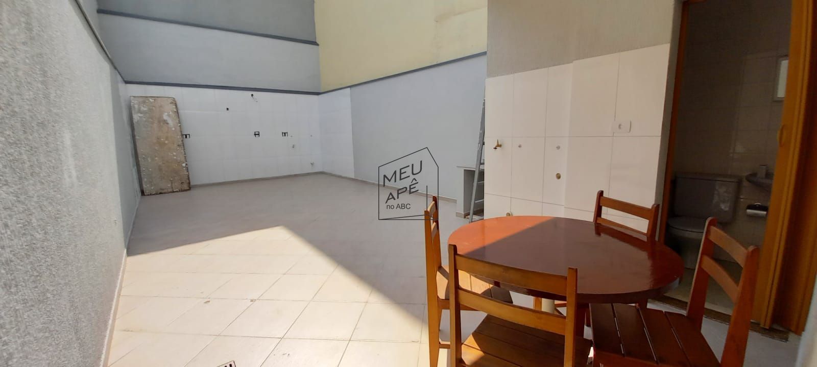 Sobrado à venda com 2 quartos, 140m² - Foto 2